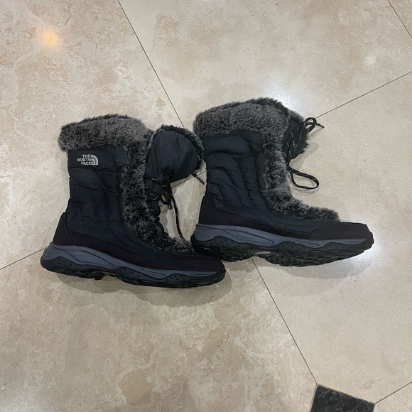 Northface Snowboots - Picture 1 of 6